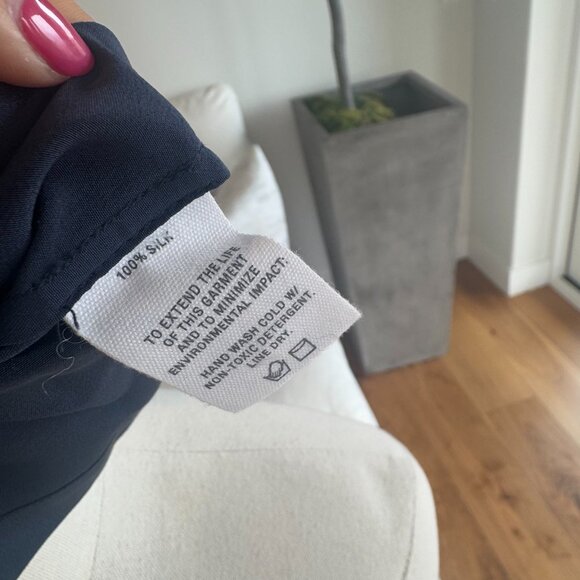 Alex Mill Navy Silk Pajama Crop Top Size M Button Up Short Sleeve Luxe Lounge - Picture 3 of 5